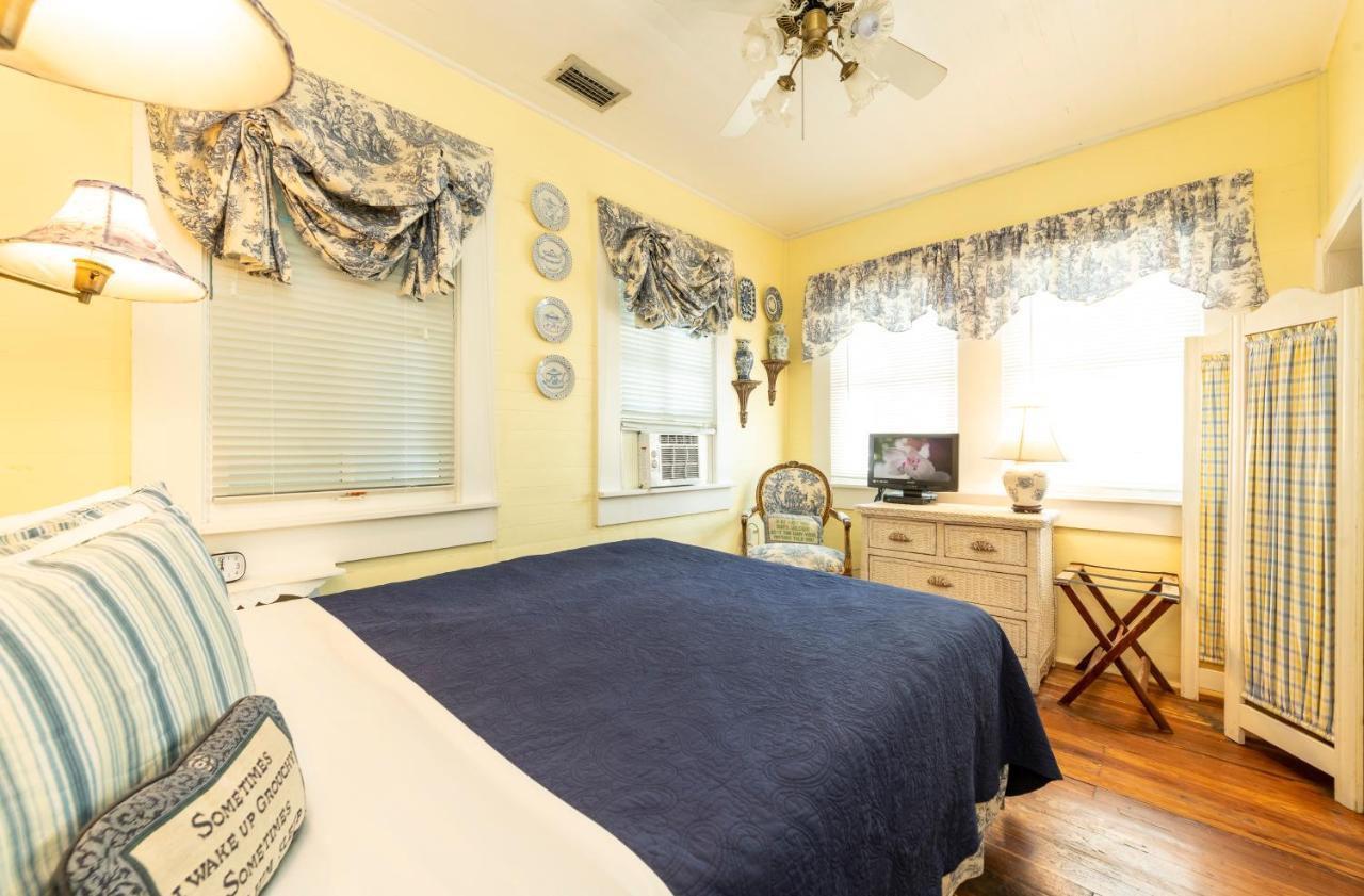 Knowles House B&B - Adult Only Ки-Уэст Экстерьер фото